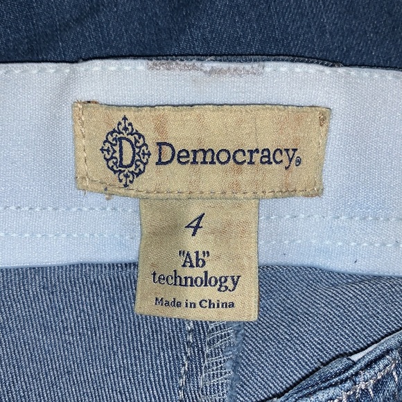 Democracy Jeans - Picture 3 of 7